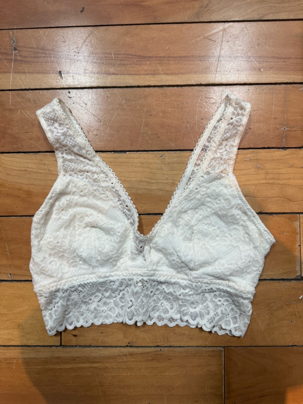 aerie Lace V-Neck Bralette in Ivory